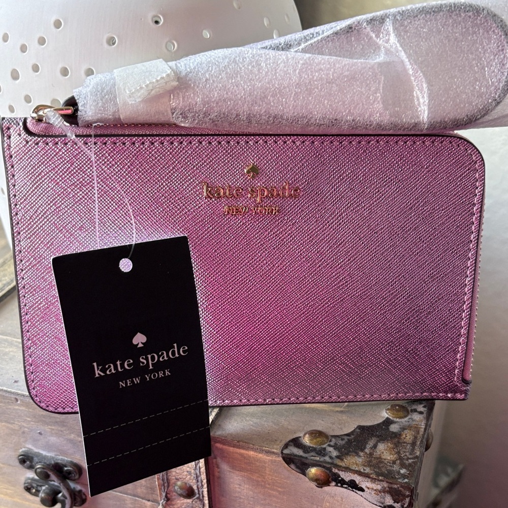 Kate Spade NWT Metallic Purple/Lavender Wristlet